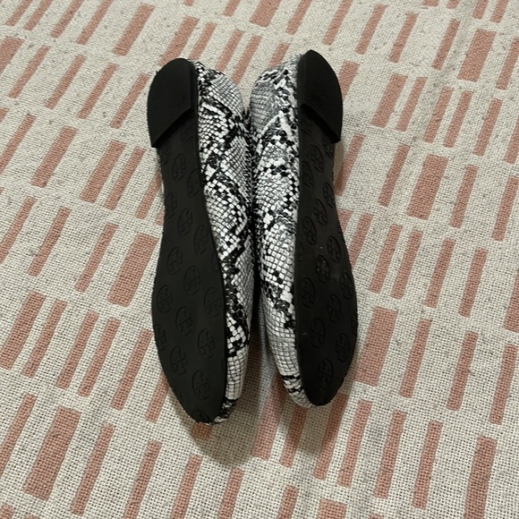 Tory Burch Snake Flats Size 8 black and white - Picture 8 of 14